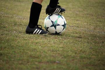 卫报：伊劳拉崇尚进攻，是让利物浦扭转球风的理想人选（配图示意）